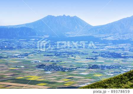 大観峰と阿蘇山 大観峰と阿蘇山 89378659
