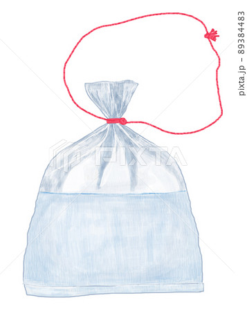 透明なビニール水入り_縦 89384483