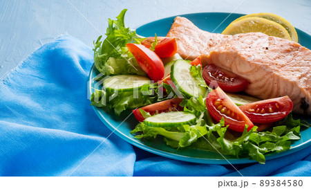 Steam salmon and vegetables, Paleo, keto, fodmap diet. Steam salmon and vegetables, Paleo, keto, fodmap diet. 89384580