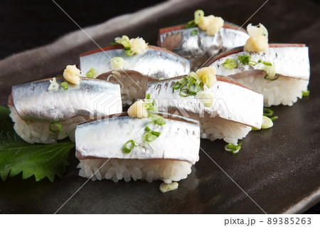 秋刀魚の握り寿し 89385263