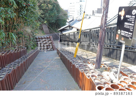 常滑焼 焼き物の街 でんでん坂 (愛知県常滑市) 常滑焼 焼き物の街 でんでん坂 (愛知県常滑市) 89387163