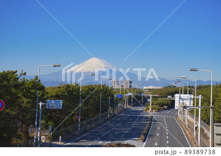 【藤沢市】国道134号線 辻堂海浜公園付近から眺める富士山 【藤沢市】国道134号線 辻堂海浜公園付近から眺める富士山 89389738