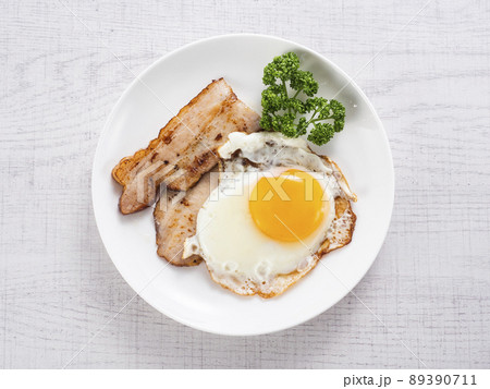 ベーコンエッグ 89390711