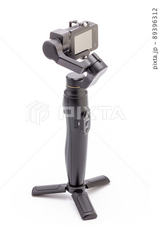 ジンバルに付けたアクションカメラ 89396312