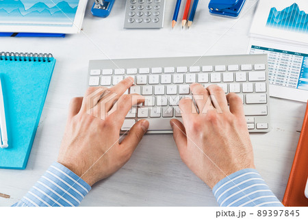 office work at the computer 89397845