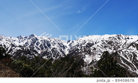 五竜岳から八方尾根の山並み 89408676