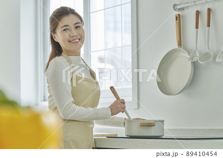 料理 主婦 キッチン 89410454