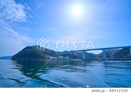 徳島県の鳴門海峡(亀浦港方面) 89412530