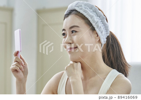 スキンケア 女性 女 89416069