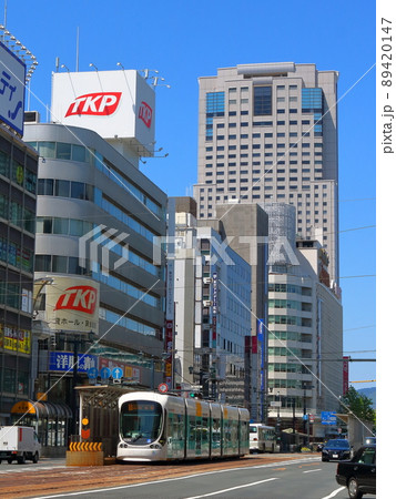 広島市を走る広島電鉄路面電車 広島市を走る広島電鉄路面電車 89420147