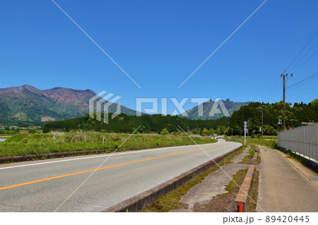 春の南阿蘇の風景　熊本 89420445
