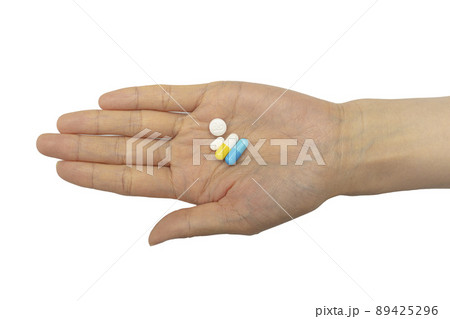 手 錠剤 手のひら 89425296