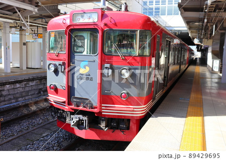 しなの鉄道 115系 普通列車 (長野駅) しなの鉄道 115系 普通列車 (長野駅) 89429695