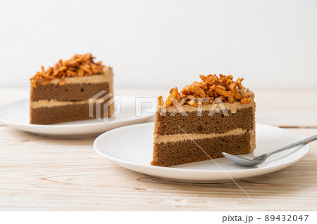 coffee almonds cake on plate 89432047