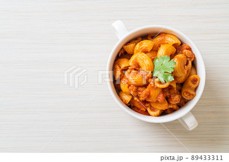 macaroni with tomatoes sauce and mince pork macaroni with tomatoes sauce and mince pork 89433311