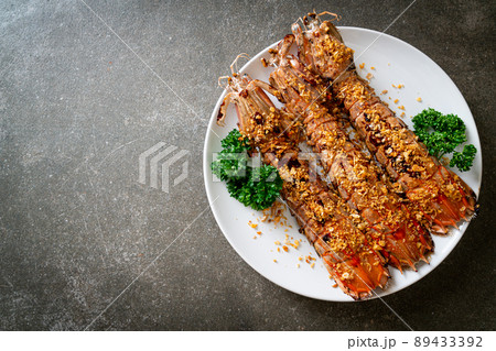Fried Mantis Shrimp with Garlic 89433392