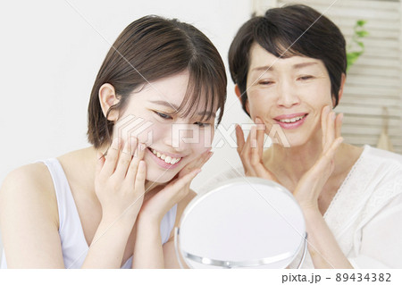 女性　親子　美容 89434382