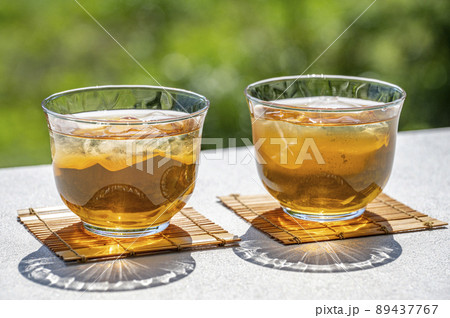 冷たい麦茶 89437767