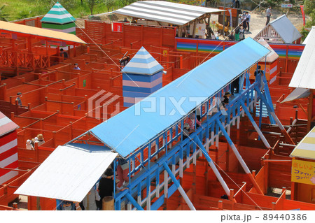 郊外の観光施設・巨大迷路 89440386