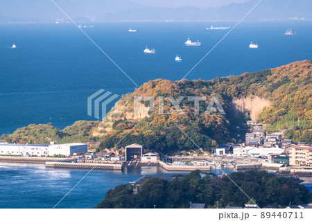 《岡山県》瀬戸内海・鷲羽山の眺め 89440711
