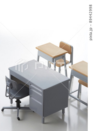 学校の教室_ミニチュア 89442998