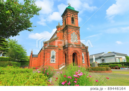 【長崎県】晴天下の田平天主堂 89446164