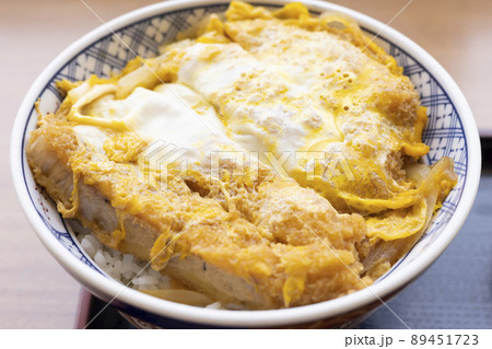 ロースかつ丼 89451723