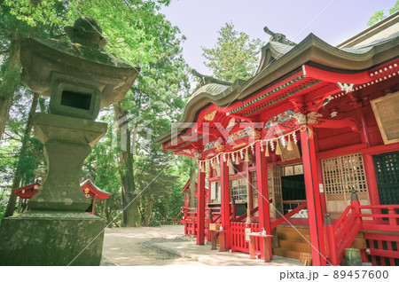 高瀧神社の境内の風景 89457600