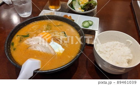 味噌ラーメンとライス 89461039