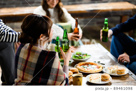 ホームパーティー 89461098