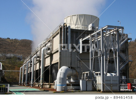 八丁原地熱発電所のクーリングタワー（九州電力の一般公開イベント） 89461458
