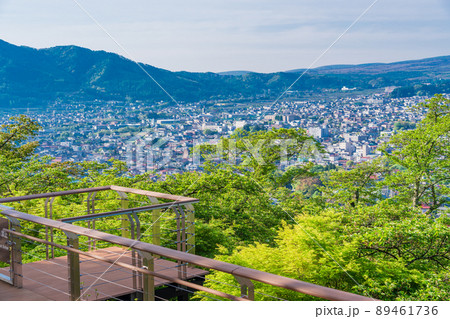 （山梨県）リニューアルされた新倉山浅間公園の展望デッキ 89461736