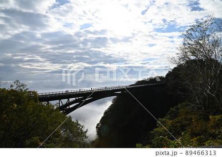 雲海と橋 89466313