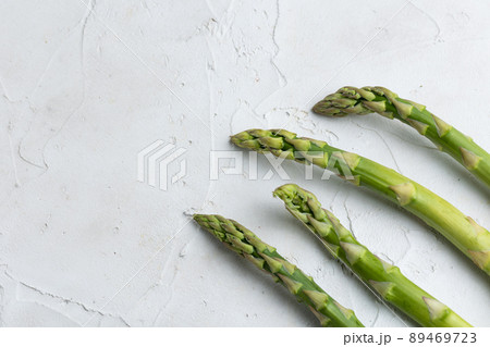 グリーンアスパラガスの穂先 89469723