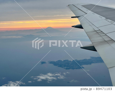 空から見た富士山 89471103