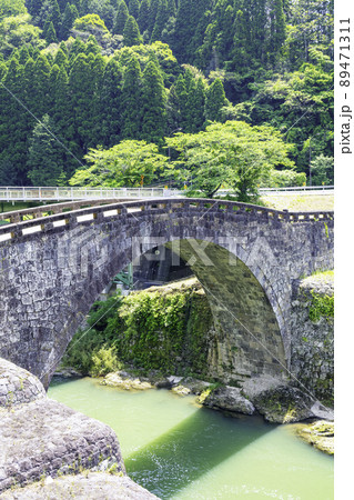 熊本県美里町のシンボル 歴史を感じる霊台橋 89471311