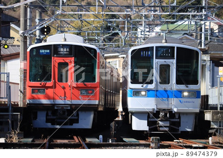 小田急線・1000形の離合 小田急線・1000形の離合 89474379