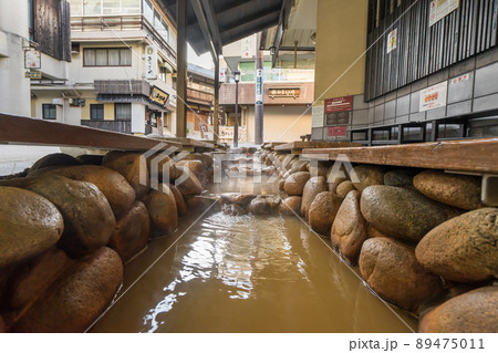 有馬温泉　Arima Hot Spring　金の湯　Gold Spring　太閤の湯　足湯 89475011