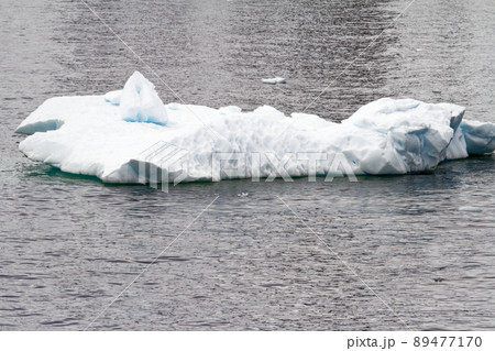 Antarctica - Pieces Of Floating Ice - Global Warming Antarctica - Pieces Of Floating Ice - Global Warming 89477170