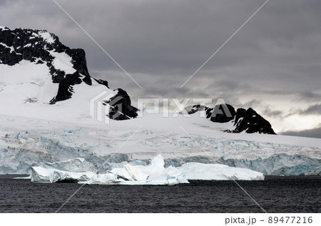 Coastline of Antarctica - Global Warming - Ice Formations 89477216