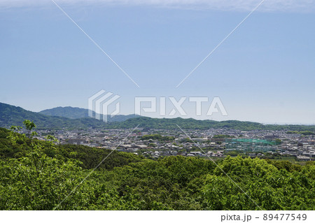 大牟田甘木山の夫婦岩から青い森と大牟田市街 大牟田甘木山の夫婦岩から青い森と大牟田市街 89477549