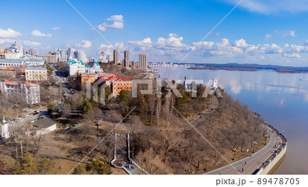 City embankment on the Amur River in Khabarovsk in early spring. City embankment on the Amur River in Khabarovsk in early spring. 89478705