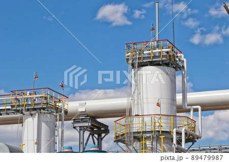 View of the new columns and chemical apparatus plant for oil refining at refinery 89479987