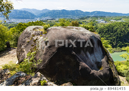 新緑の苗木城跡 馬洗岩 新緑の苗木城跡 馬洗岩 89481455