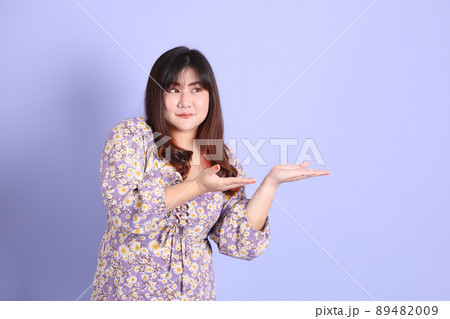 Chubby Asian Woman 89482009