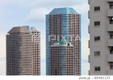 東京のビル・マンション群　 89482125