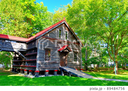 北海道・北海道大学・札幌農学校第2農場・一番奥の建物の一つ、穀物庫・札幌市 北海道・北海道大学・札幌農学校第2農場・一番奥の建物の一つ、穀物庫・札幌市 89484756