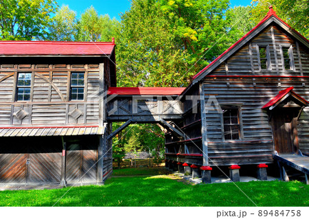 北海道・北海道大学・札幌農学校第2農場・穀物庫と収穫室を結ぶ渡り廊下・札幌市 北海道・北海道大学・札幌農学校第2農場・穀物庫と収穫室を結ぶ渡り廊下・札幌市 89484758