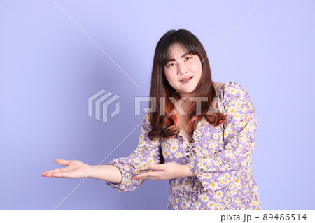 Chubby Asian Woman 89486514