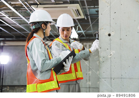 建設　不動産　設計　建築　会議　エンジニア 89491806